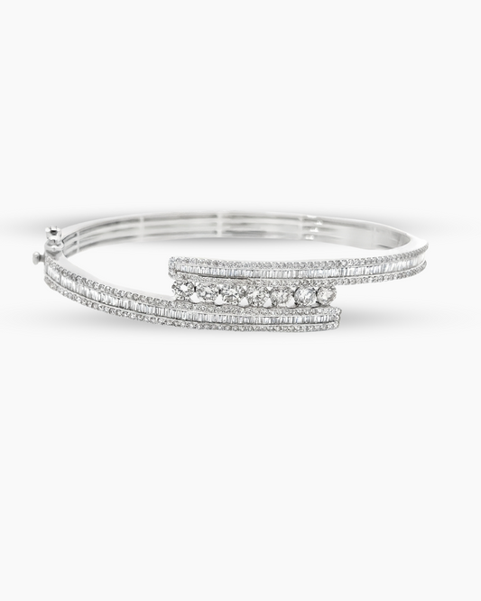 10KT White Gold Natural Diamond Bangle