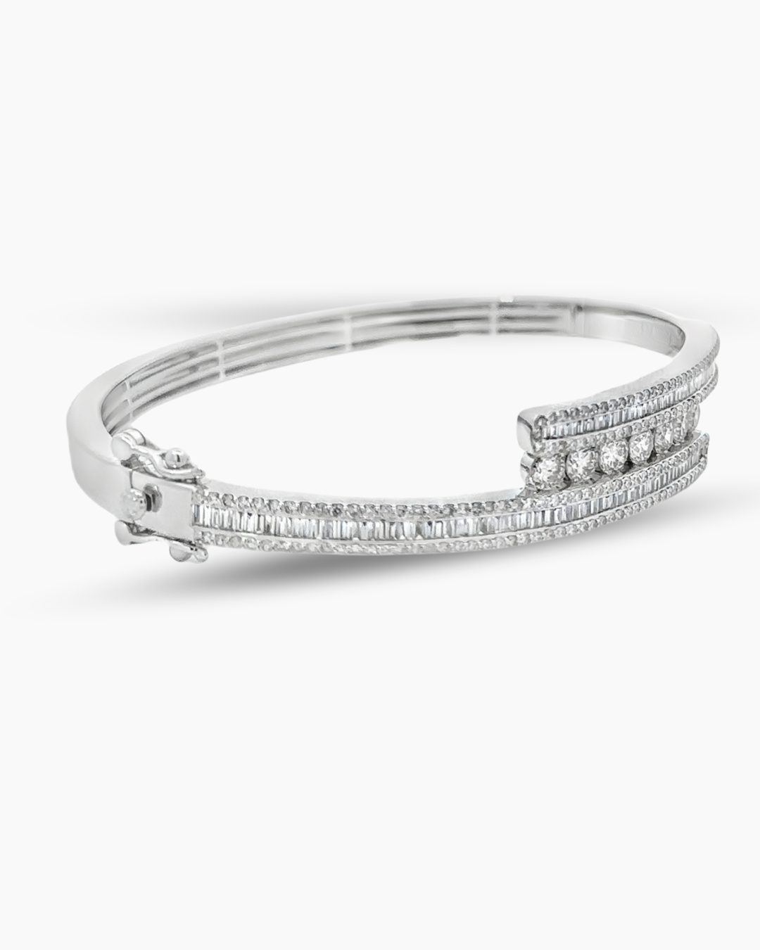 10KT White Gold Natural Diamond Bangle